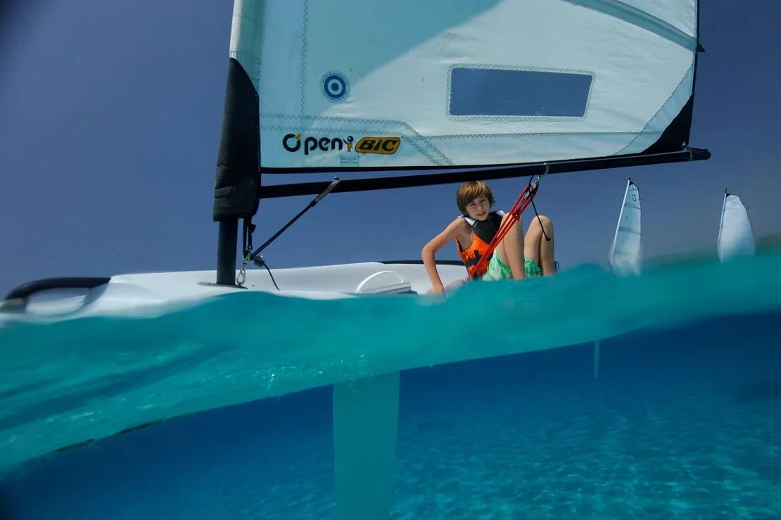 Cours de catamaran pour enfants à Bonifacio