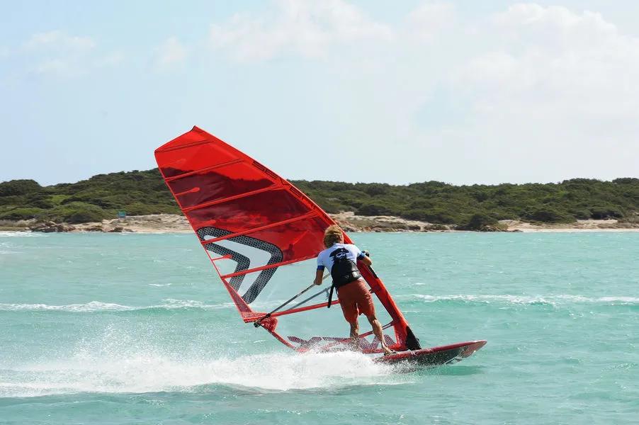 Planche à voile pour expert à Bonifacio