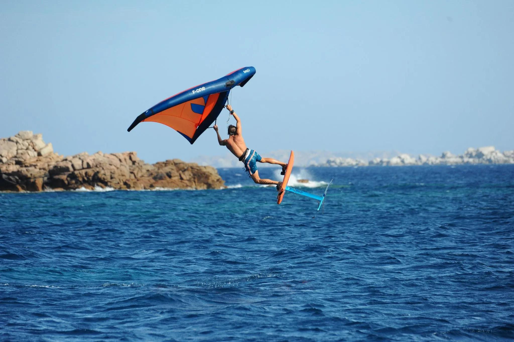 Cours de Wingfoil tous niveaux à Bonifacio