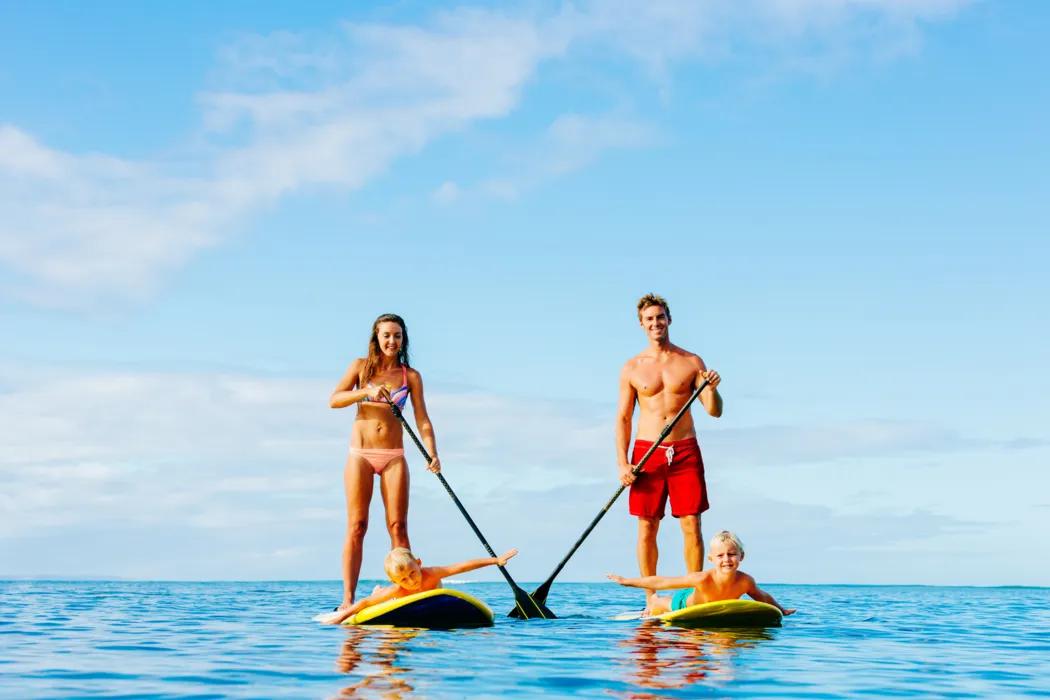 Enterrement de vie de jeune fille à Bonifacio en paddle