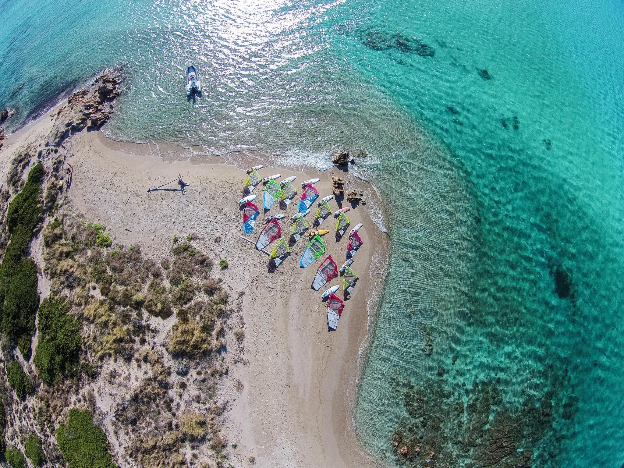 Faire de la voile dans les Bouches de Bonifacio